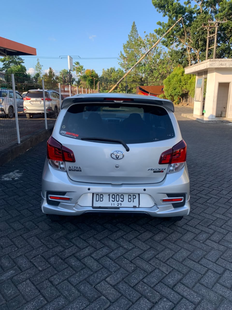 gambar besar 9